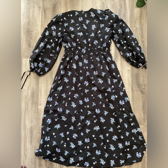 Nobody's Child Margot tie sleeve midi dress in ditsy blue floral size 8 - Picture 8 of 8